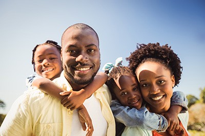 Couple avec leurs enfants